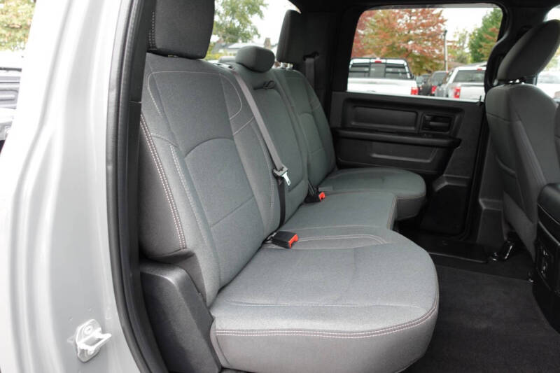 2022 RAM 1500 Classic Express