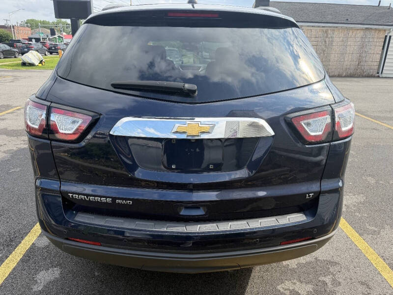 2017 Chevrolet Traverse LT