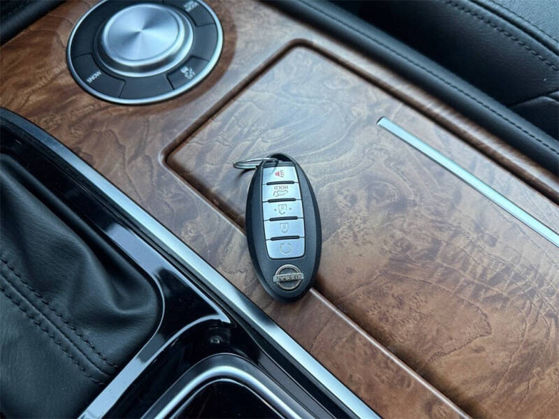 2022 Nissan Armada SL