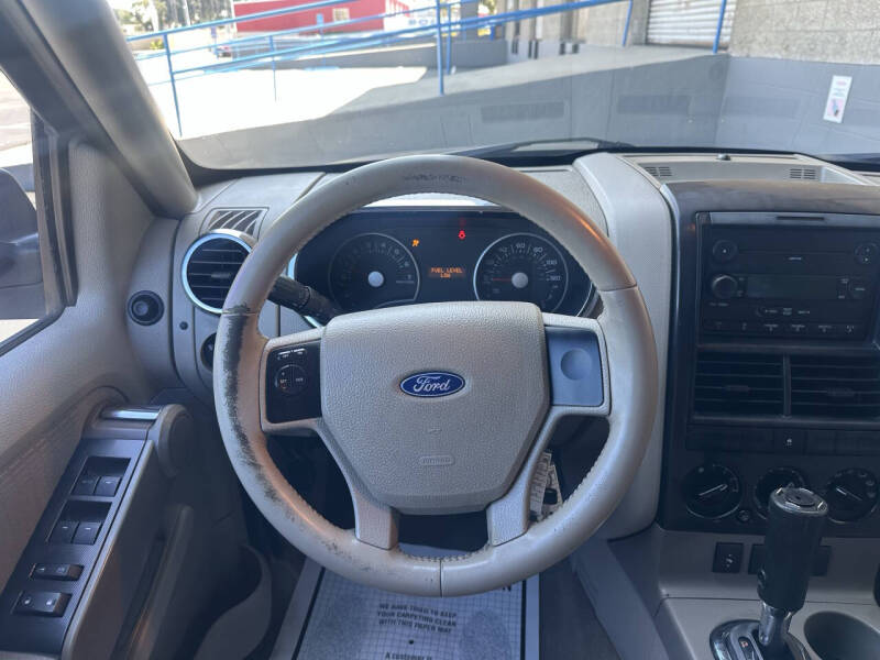2006 Ford Explorer XLT