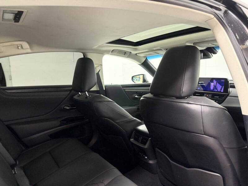 2024 Lexus ES 300h