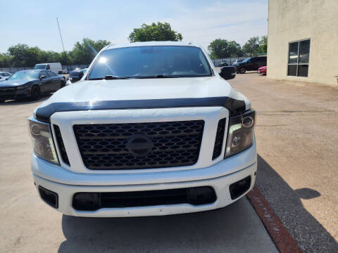 2018 Nissan Titan for sale at JJ Auto Sales LLC in Haltom City TX