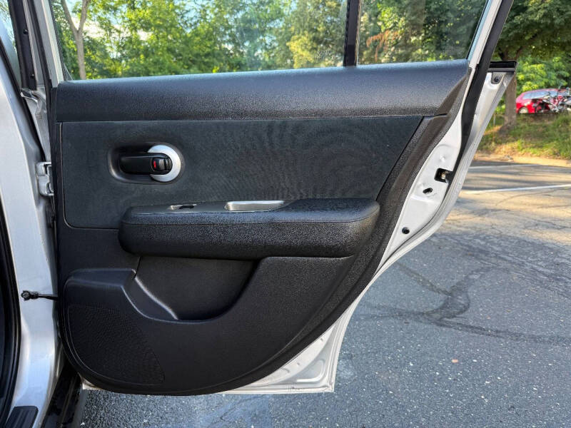 2012 Nissan Versa 1.8 S