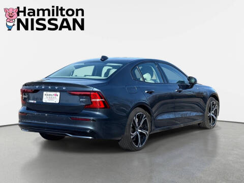 2024 Volvo S60 B5 Ultimate Dark Theme