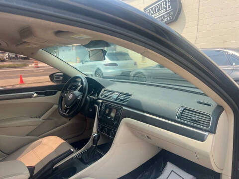 2016 Volkswagen Passat 1.8T R-Line