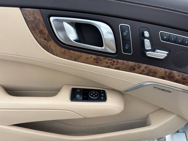 2015 Mercedes-Benz SL-Class 25