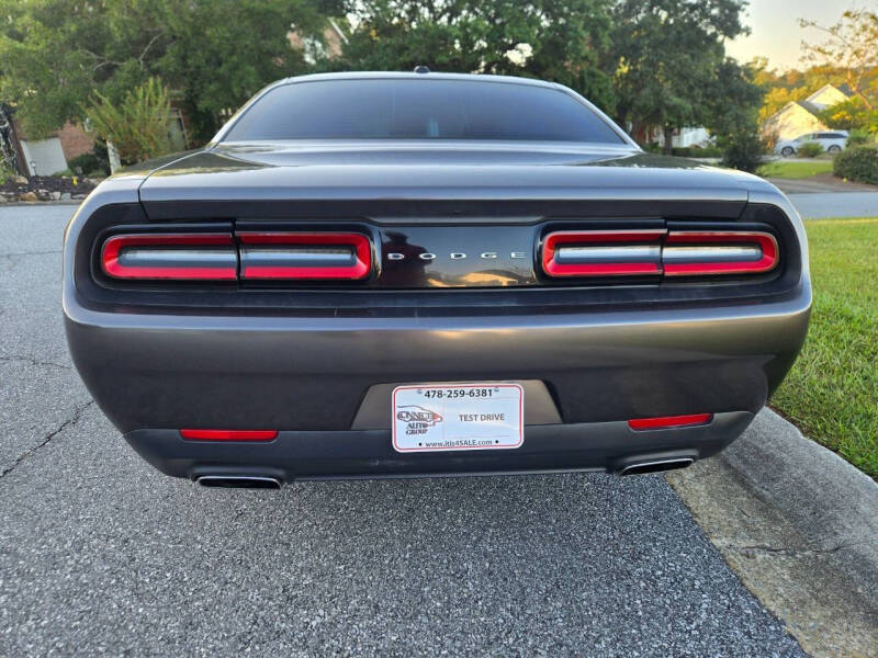 2015 Dodge Challenger SXT