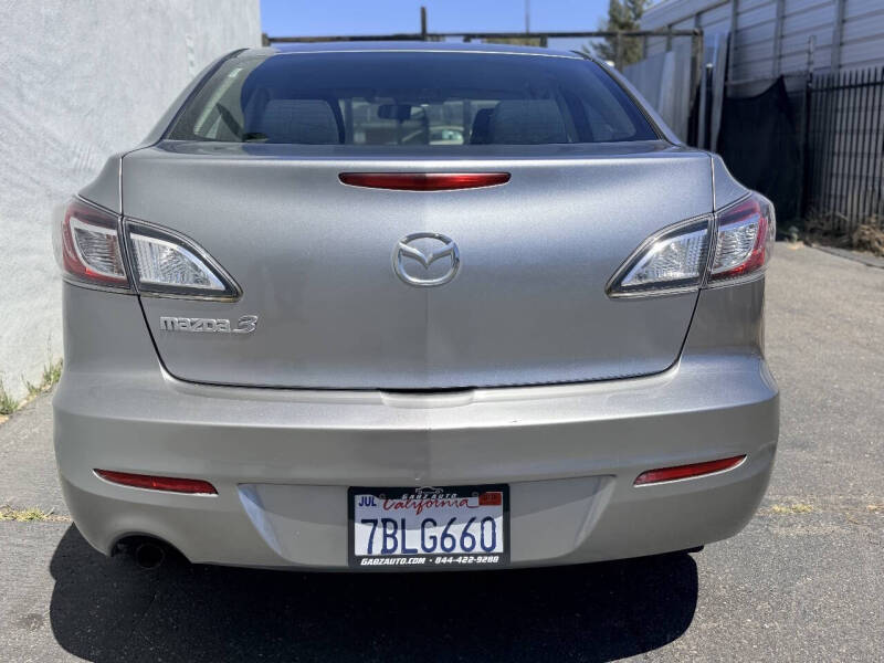 2013 Mazda MAZDA3 i SV
