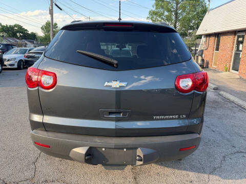 2011 Chevrolet Traverse LS