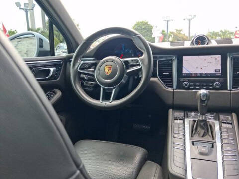 2017 Porsche Macan