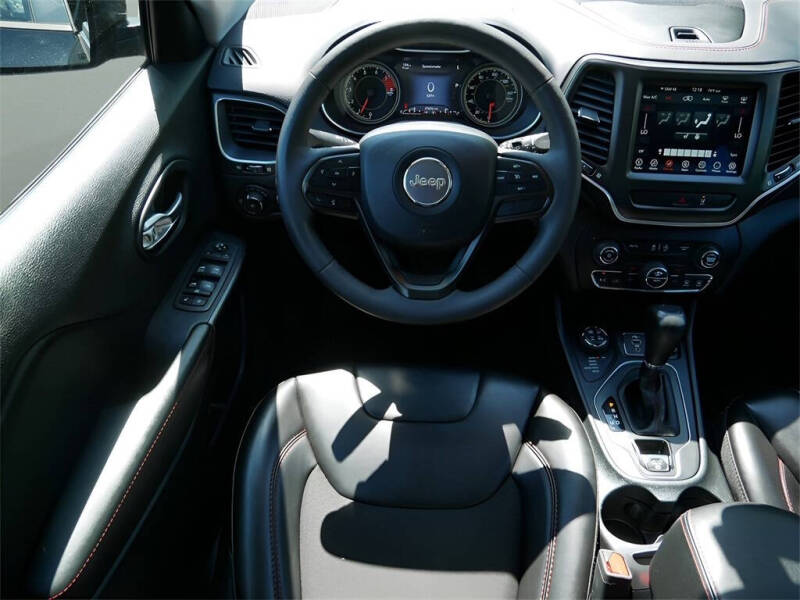 2022 Jeep Cherokee Trailhawk