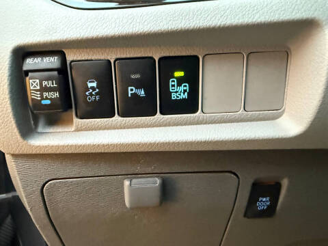 2017 Toyota Sienna XLE Premium 7-Passenger