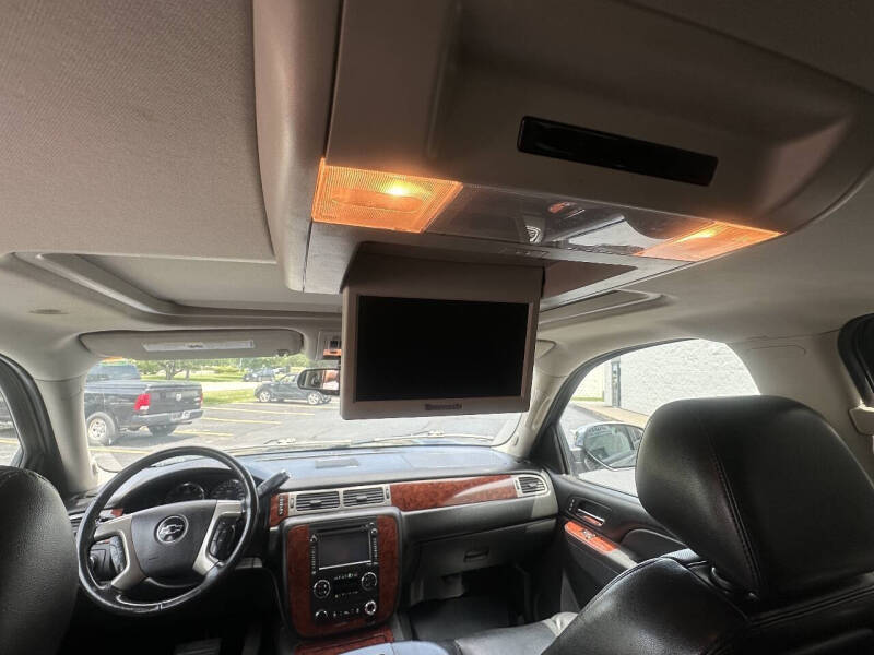 2013 Chevrolet Suburban LTZ