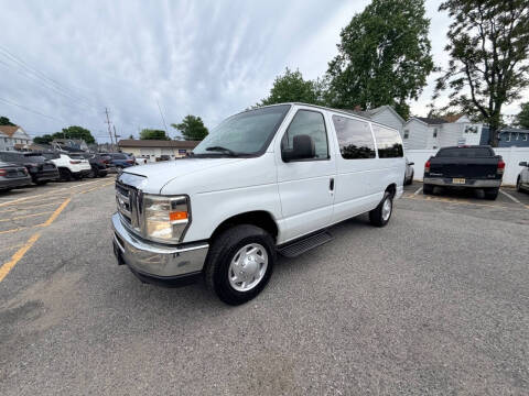 2012 Ford E-Series E-350 SD XLT