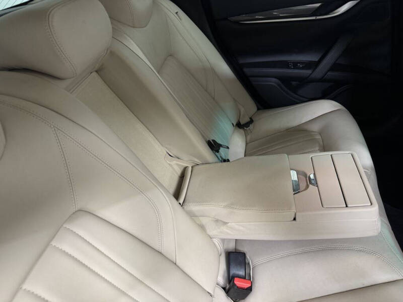 2015 Maserati Ghibli