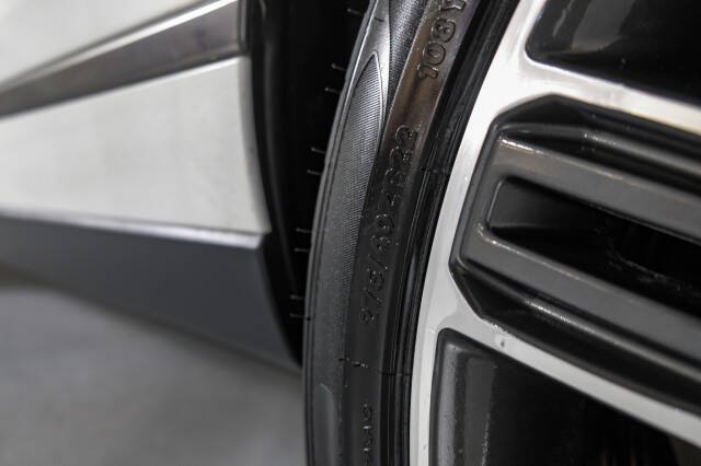 2021 Land Rover Range Rover P525 HSE Westminster Edition