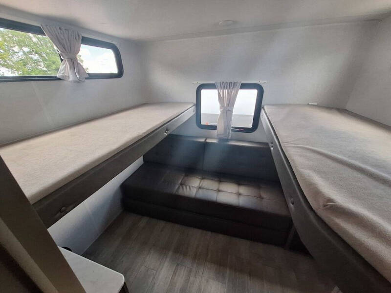 2025 Forest River Cruse Lite 28VBXLX