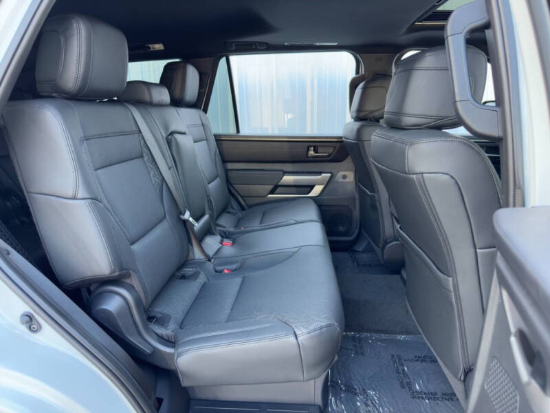 2025 Toyota Sequoia SR5