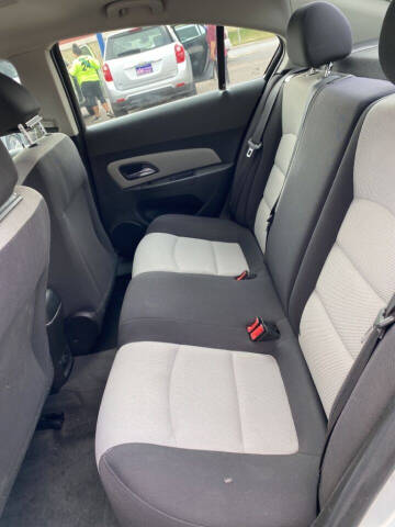 2015 Chevrolet Cruze LS Auto