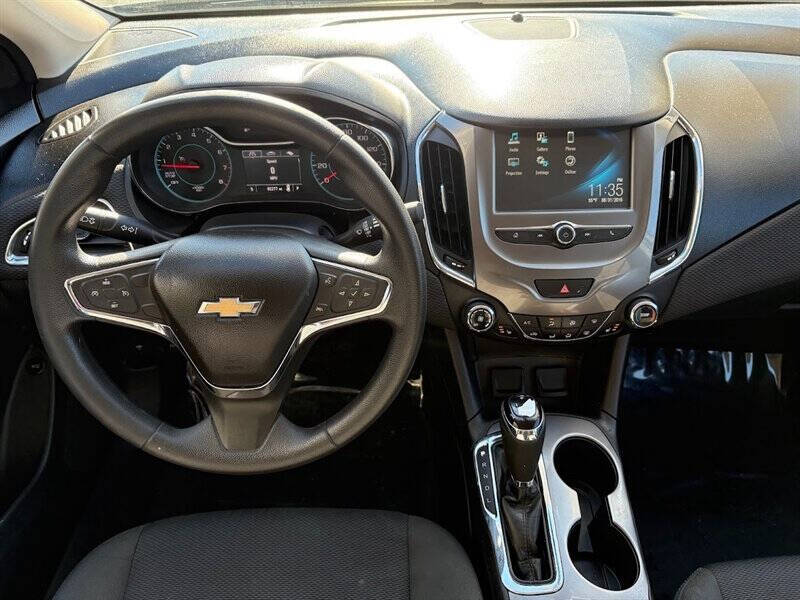 2017 Chevrolet Cruze LT Auto