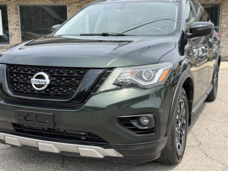 2020 Nissan Pathfinder SV