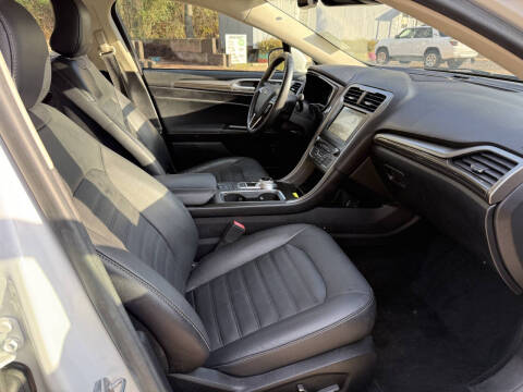 2018 Ford Fusion Hybrid SE