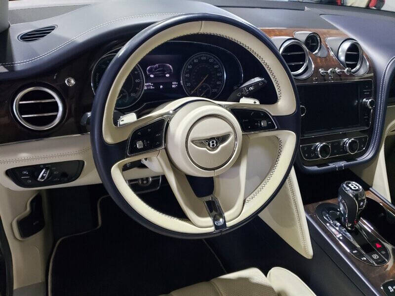 2020 Bentley Bentayga 10