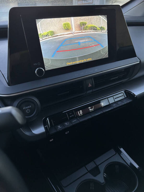 2024 Toyota Prius LE