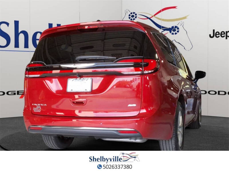 2026 Chrysler Pacifica Select