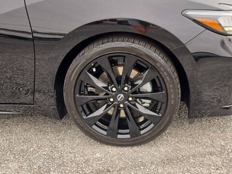 2023 Nissan Maxima 3.5 SR