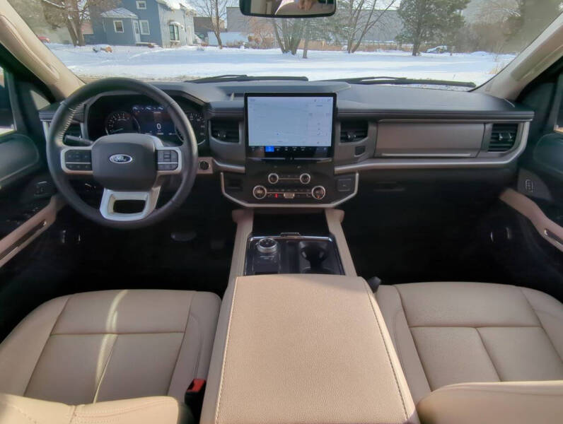 2024 Ford Expedition XLT
