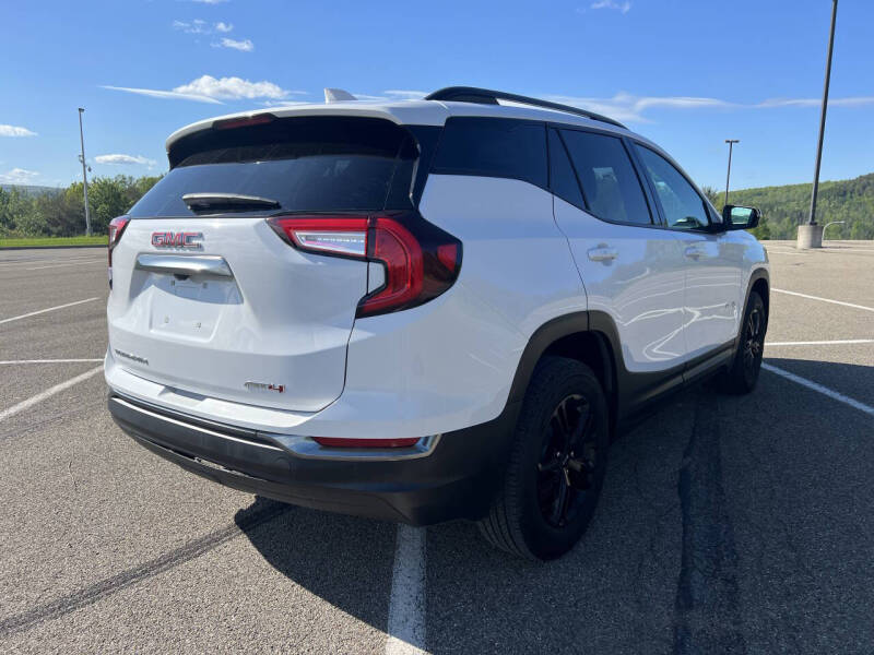 2023 GMC Terrain AT4