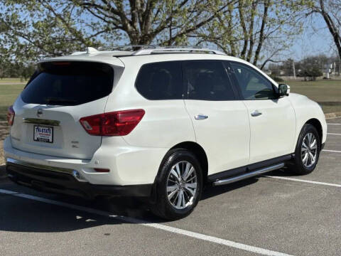 2020 Nissan Pathfinder SL