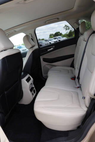 2021 Ford Edge Titanium