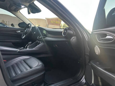 2017 Alfa Romeo Giulia Ti