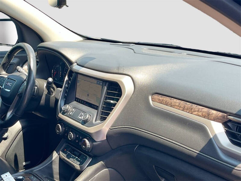 2020 GMC Acadia Denali