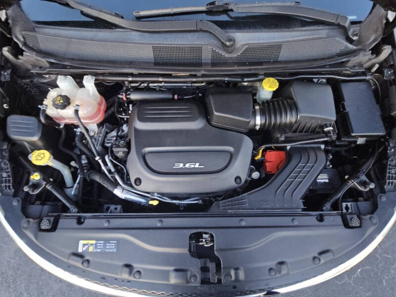 2017 Chrysler Pacifica Touring-L Plus