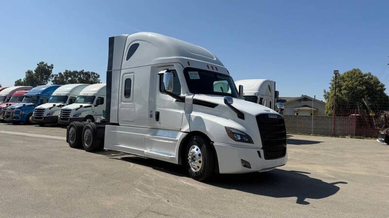 2023 Freightliner Cascadia