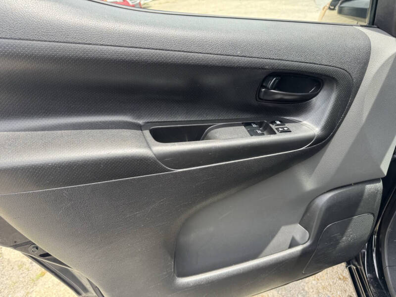 2015 Nissan NV200 S