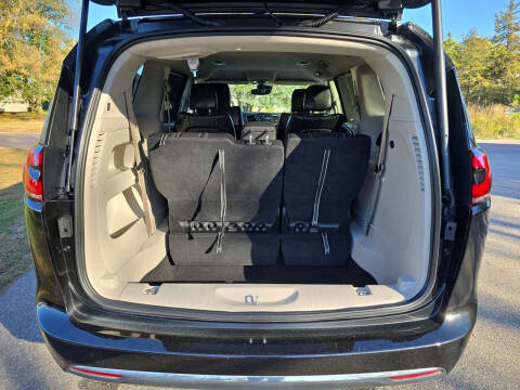 2022 Chrysler Pacifica Touring L