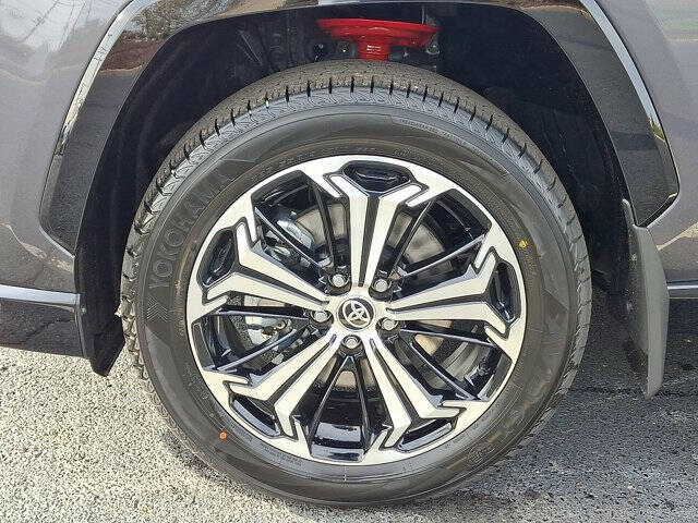 2025 Toyota RAV4 Plug-in Hybrid XSE