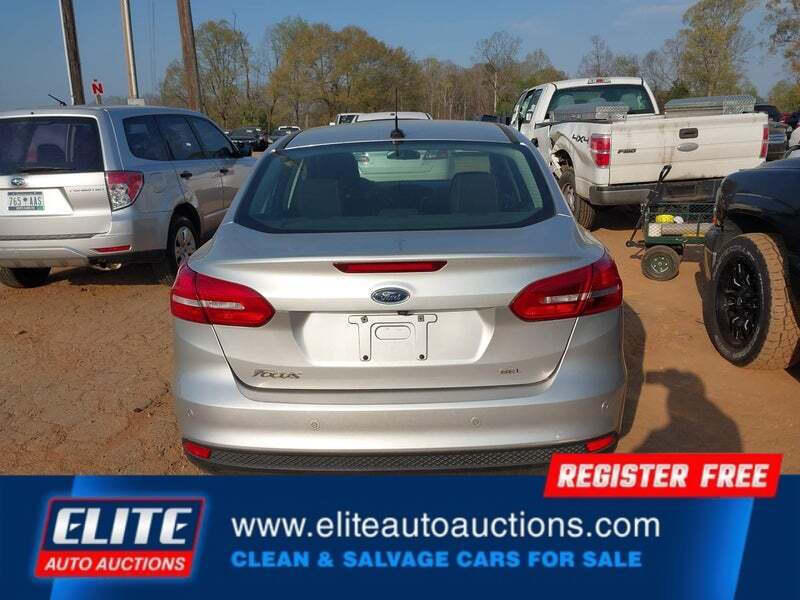 Silver 2018 Ford Focus SEL SEL 4dr Sedan 32