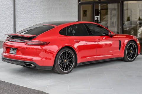 2018 Porsche Panamera 4