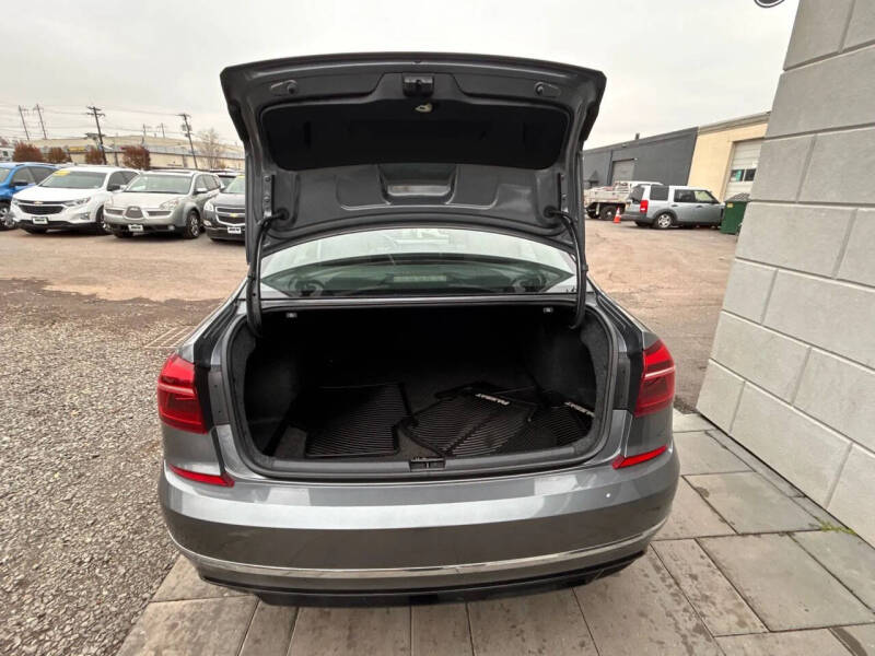 2017 Volkswagen Passat 1.8T R-Line