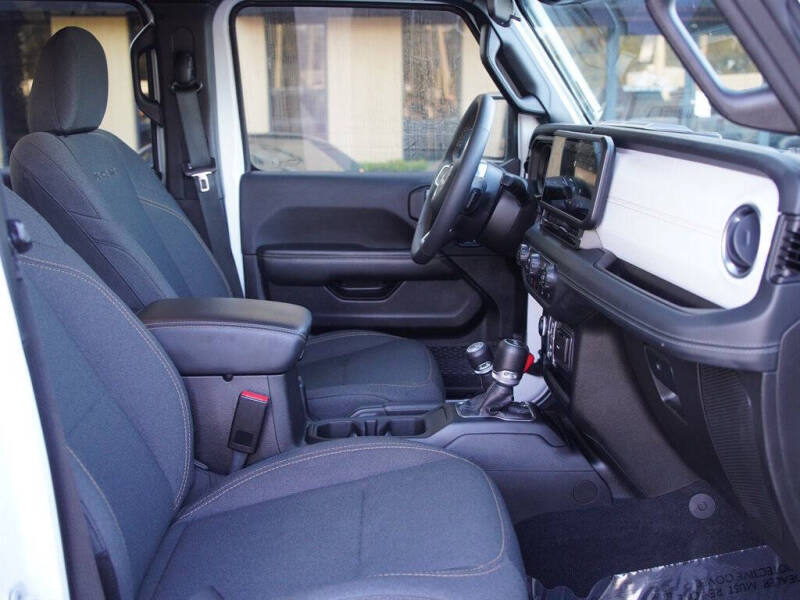 2024 Jeep Wrangler Sahara 4xe