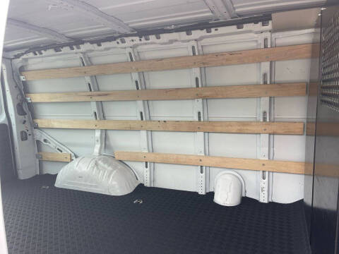 2023 GMC Savana 2500