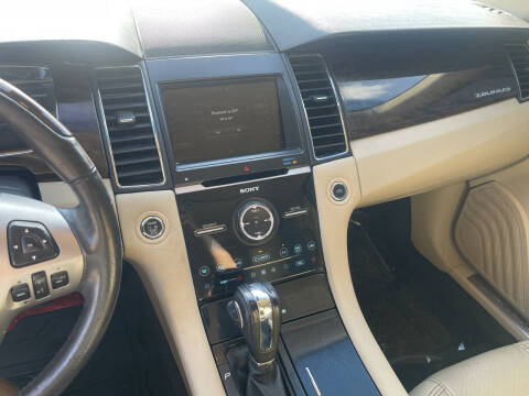 2015 Ford Taurus Limited