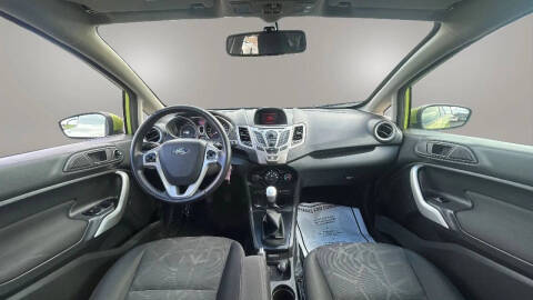2012 Ford Fiesta SES