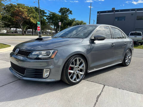 2014 Volkswagen Jetta for sale at AUTO BURGOS in Hollywood FL