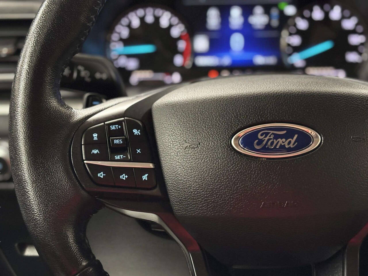 FordExplorer32